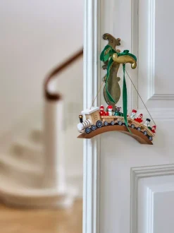 Bertie Ornament Rød Bjørk