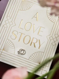 Bryllupsalbum - A Love Story