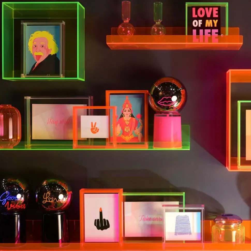 Glowmance Lysende Kule Med Neonlys - Bar