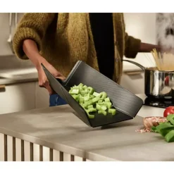 Joseph Joseph - Chop2pot Plus - Skjærebrett