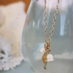 Kort Kjede, Lilies & Pearls