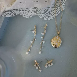 Lange Øredobber, Lilies & Pearls