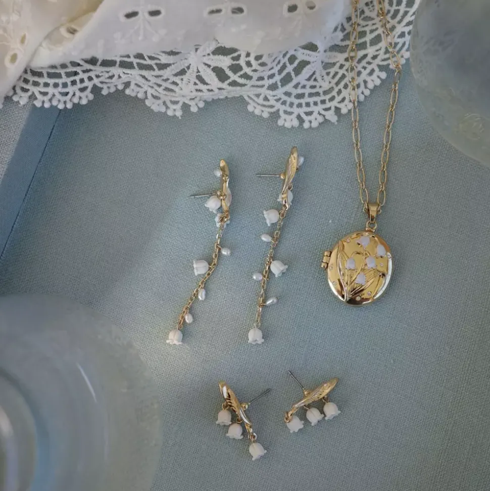 Lange Øredobber, Lilies & Pearls