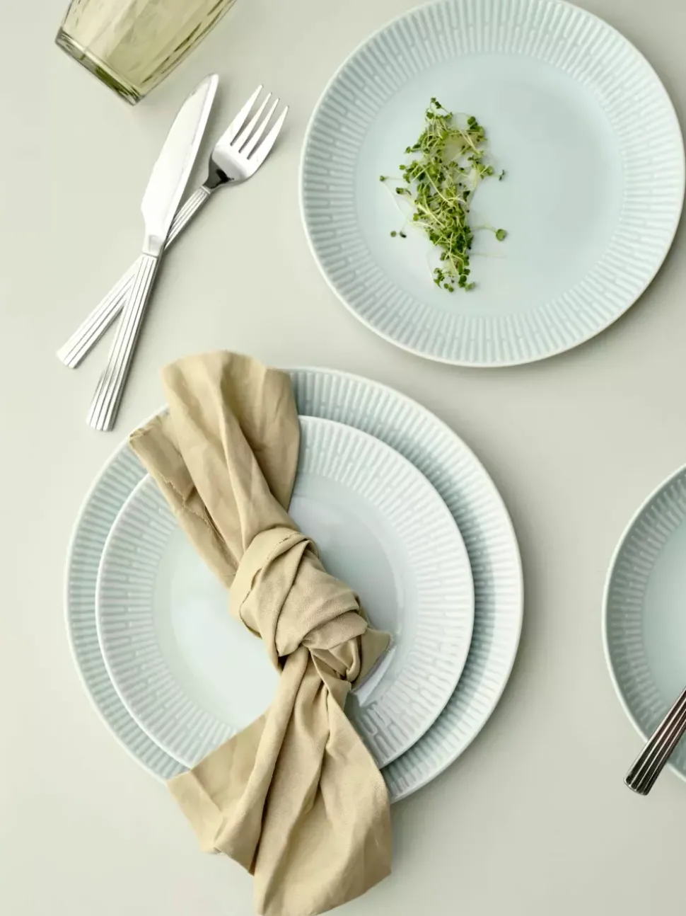 Relief Asjett D22 Dusty Green