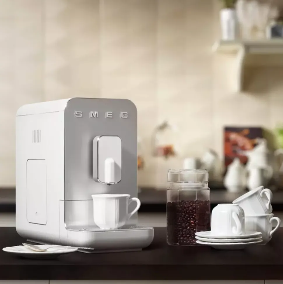 SMEG - BCC11 - Kaffemaskin - 1,4 l Hvit