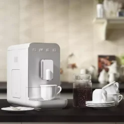 SMEG - BCC11 - Kaffemaskin - 1,4 l Hvit