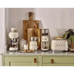 Smeg Brødrister 2000W Krem
