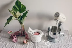 Smeg Kjøkkenmaskin 4,8 l Hvit Stålfot