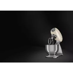Smeg Kjøkkenmaskin 4,8 l Krem Stålfot