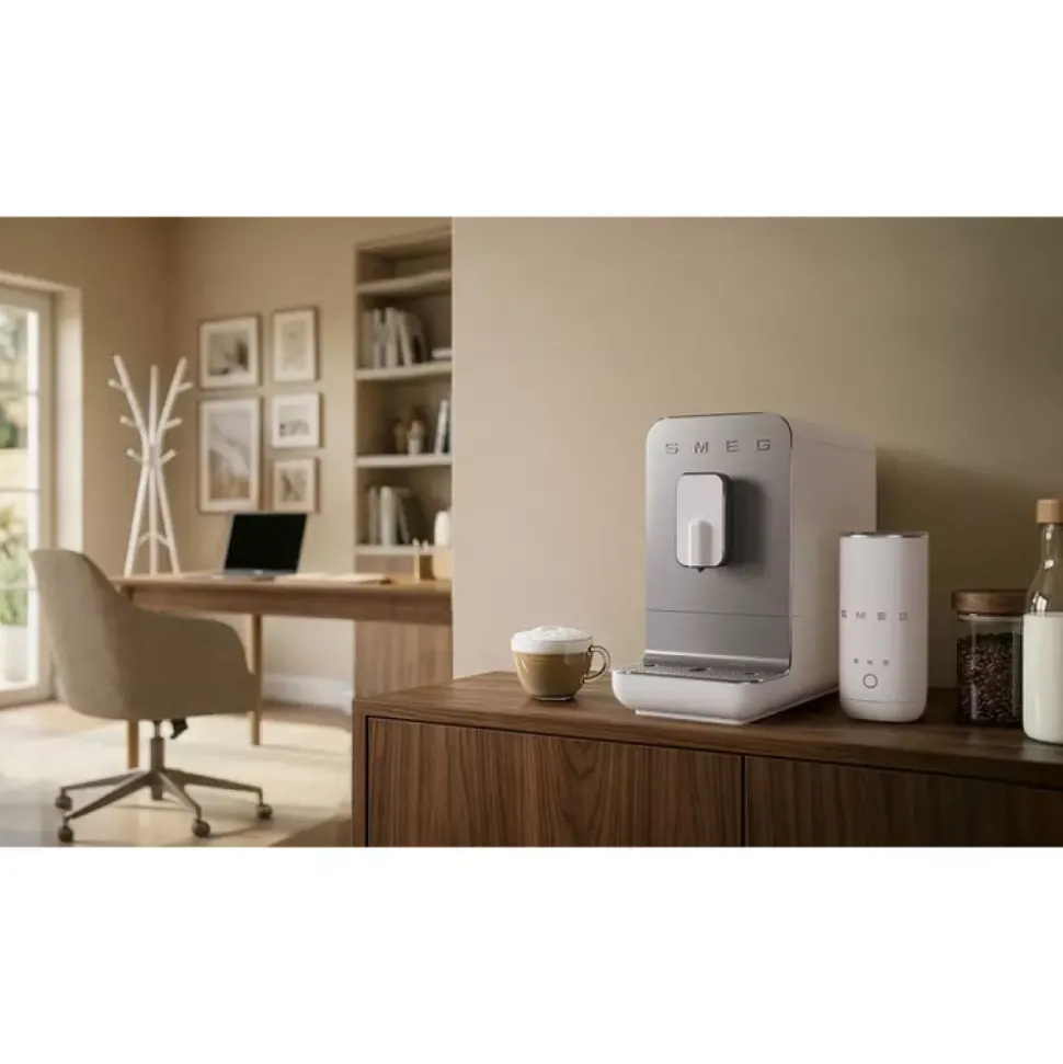 SMEG - MFF02 - Melkeskummer - 0,18 l