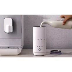 SMEG - MFF02 - Melkeskummer - 0,18 l