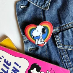 Snoopy Pin Regnbue
