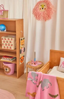 Strikket Babyteppe I Rosa Med Dyr Og 3D-detaljer